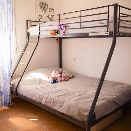 Maison Familiale Dans Le Domaine De La Avec Piscine Privee, A 200m De La Semesterbostad *