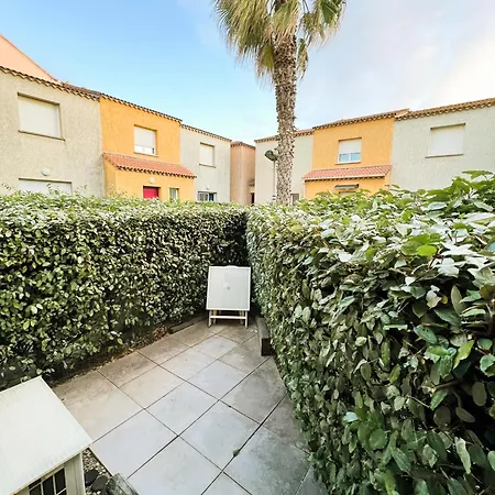 Semesterbostad Maison Familiale Dans Le Domaine De La Avec Piscine Privee, A 200m De La *