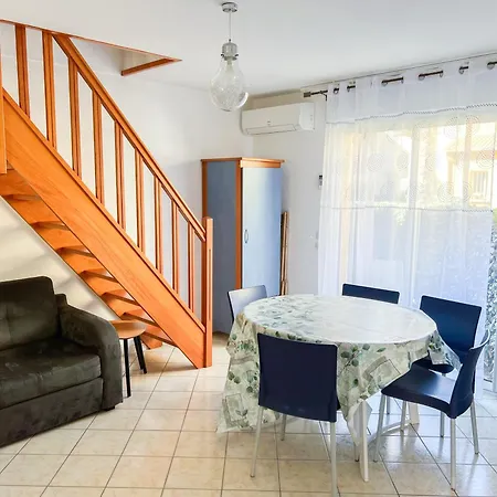 Maison Familiale Dans Le Domaine De La Avec Piscine Privee, A 200m De La Holiday home *