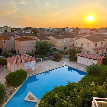 Maison Familiale Dans Le Domaine De La Avec Piscine Privee, A 200m De La *